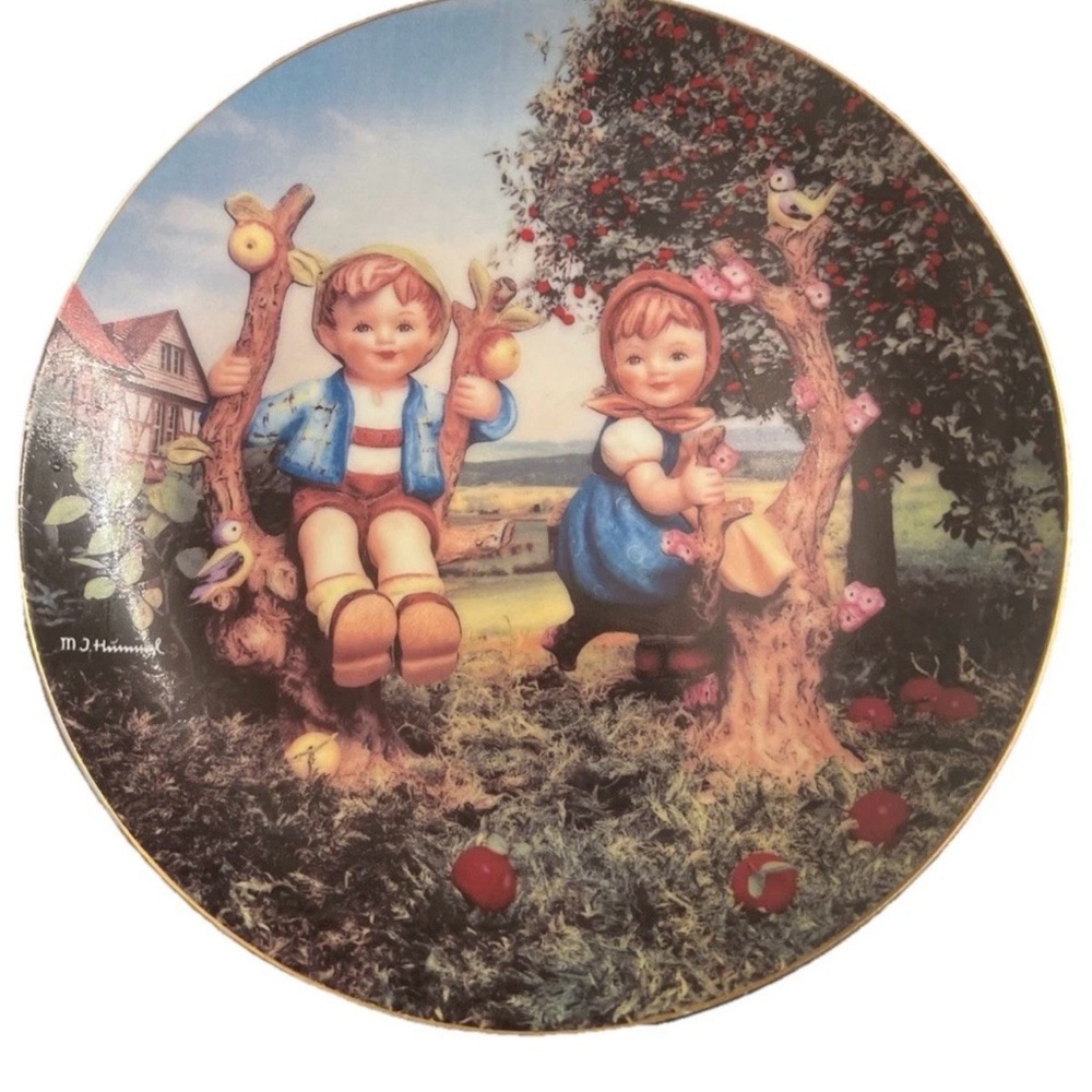 Danbury Mint M.J. Hummel collectors plate‎